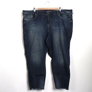 Torrid boyfriend Jeans Raw Hem size 26